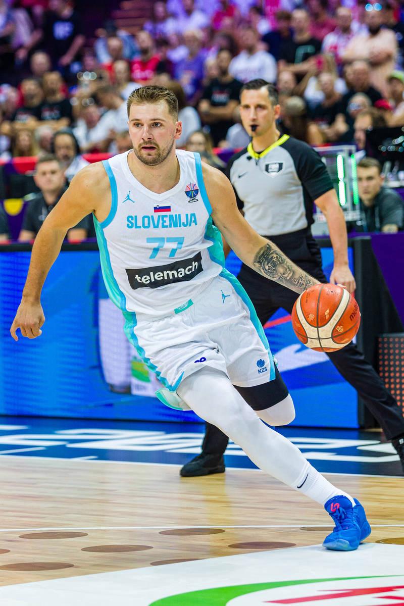 包含东契奇连续三场比赛得分超过出色防守，C9挑战极限！的词条