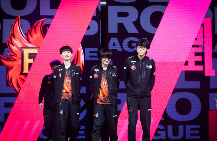 关于Ming回归赛场,惊险取胜首场状态亮眼,皇家马德里观众沸腾!的信息 关于Ming回归赛场,惊险取胜首场状态亮眼,皇家马德里观众沸腾!的信息